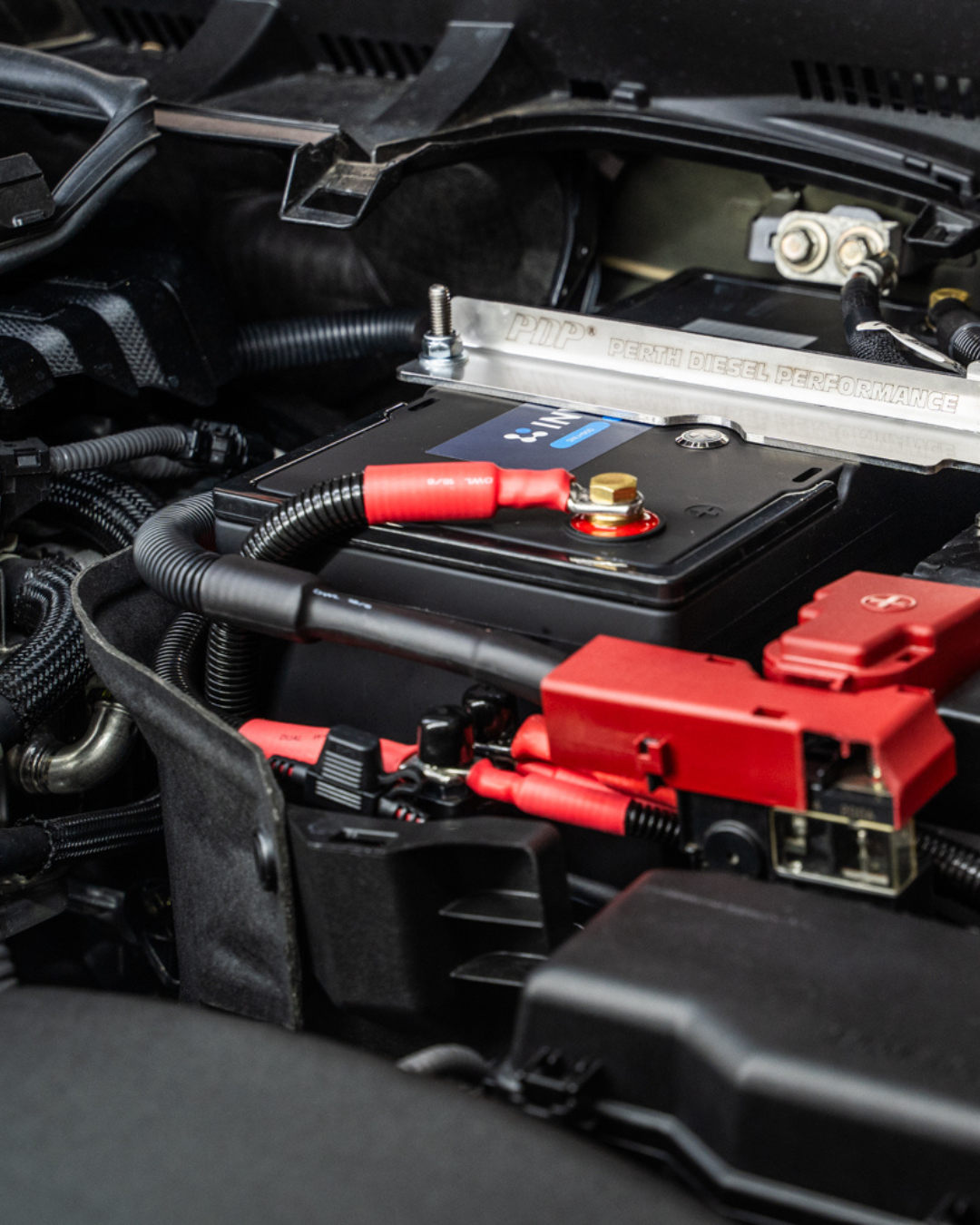 Invicta | Lithium Battery 80 Ah | True Under Bonnet 1200 cca | SNLH95D